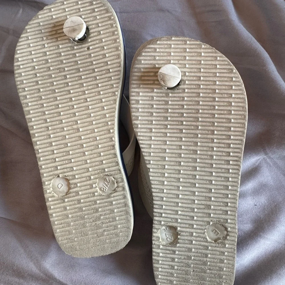 Havaianas Classic Blue and White Sandals kids Size 11